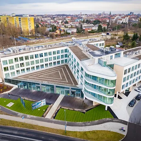 Kapitanska 2